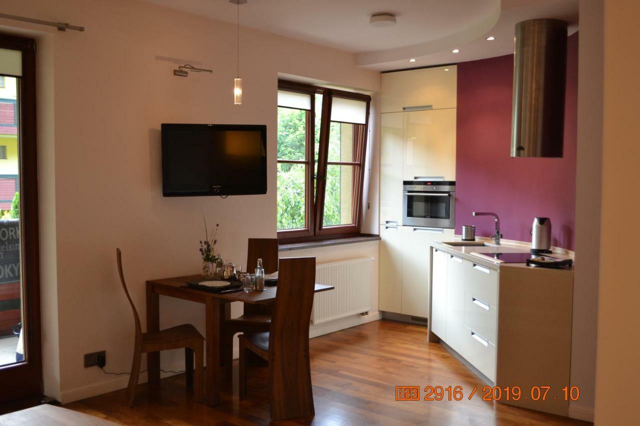 Apartament Parkowa Polana Z Ogrodem Appartamento Polanica-Zdrój Esterno foto