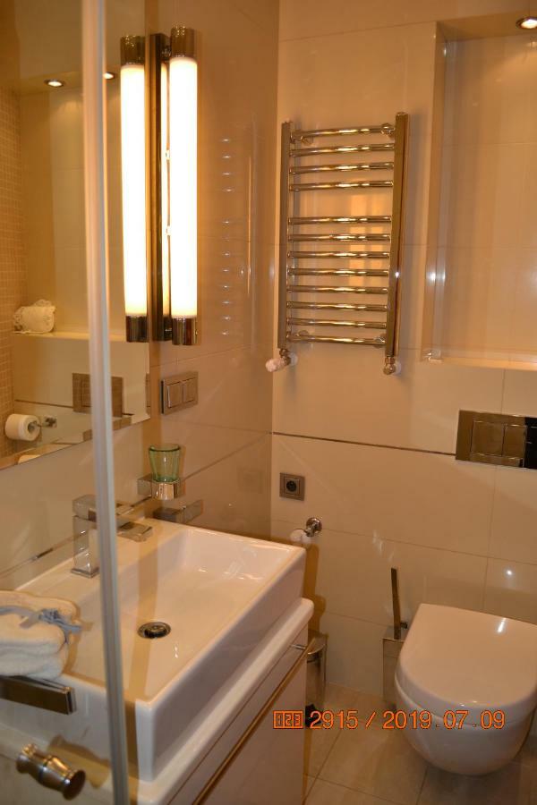 Apartament Parkowa Polana Z Ogrodem Appartamento Polanica-Zdrój Esterno foto
